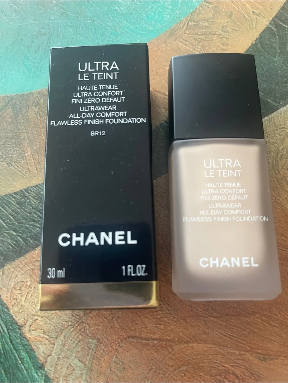 CHANEL Ultra Le Teint Foundation BR12. New